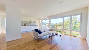 Ecully centre – Appartement Ecully 4 pièce(s) – 3 chambres – Entierement renovee – Belle vue degagee – 2 places de parking – Cave