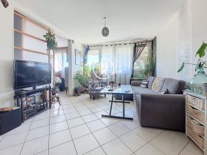 Point du jour  à 420 m de la place Benedict Tessier, T4  rénové très bien agencé, clair et calme, parking