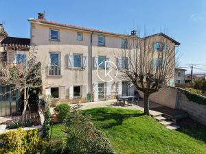 Maison de 120m2 située sur la commune de Saint Didier Au Mont D’Or, 4 pièce(s) , 3 chambres, jardin et place de stationnement