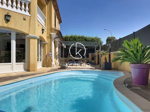 Villa 4 pièces de 110 m² avec piscine, garage au calme, proche des commodités