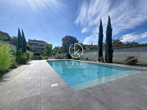 Appartement Caluire Et Cuire 3 pièce(s) 80 m2 (70m² Carrez), 2 Chambres, garage double, piscine